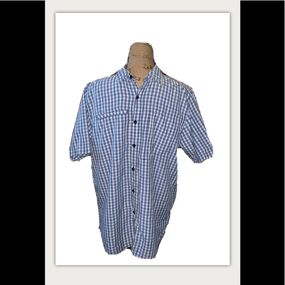 Men’s the North Face plaid shirt size M